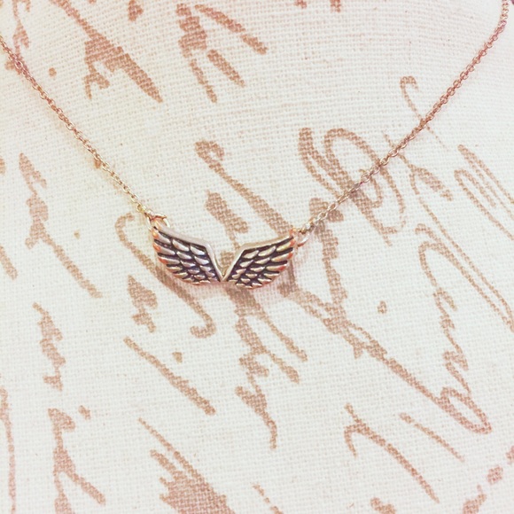 Jewelry - Silver Tone Angel Wing Necklace